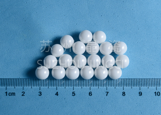 Pièces en céramique d'alumine technique, résistance à la corrosion de boule en céramique d'alumine